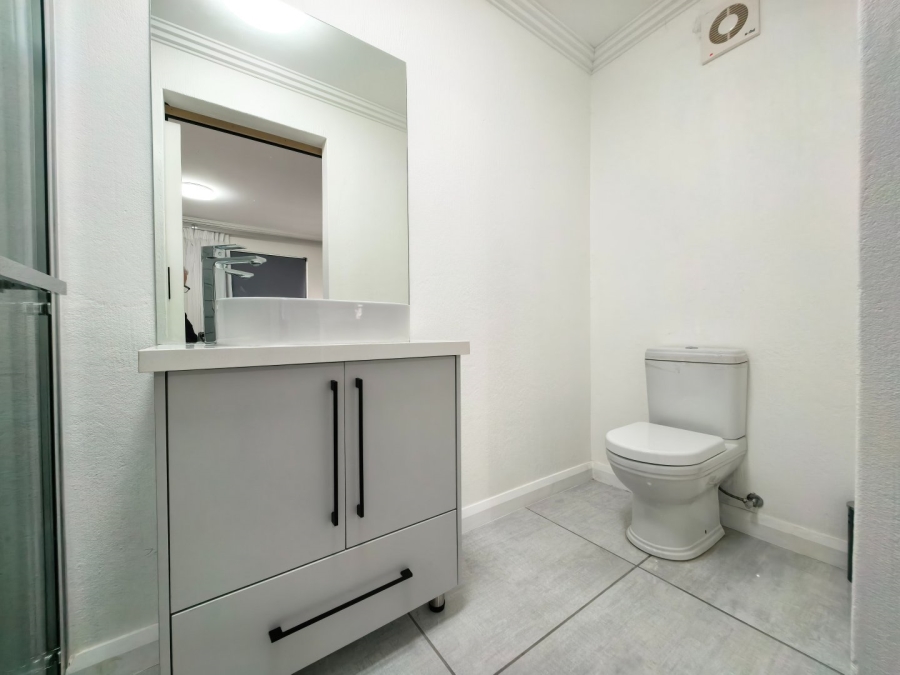 5 Bedroom Property for Sale in Kingswood Golf Estate Western Cape